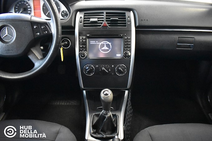 MERCEDES-BENZ B 180 CDI